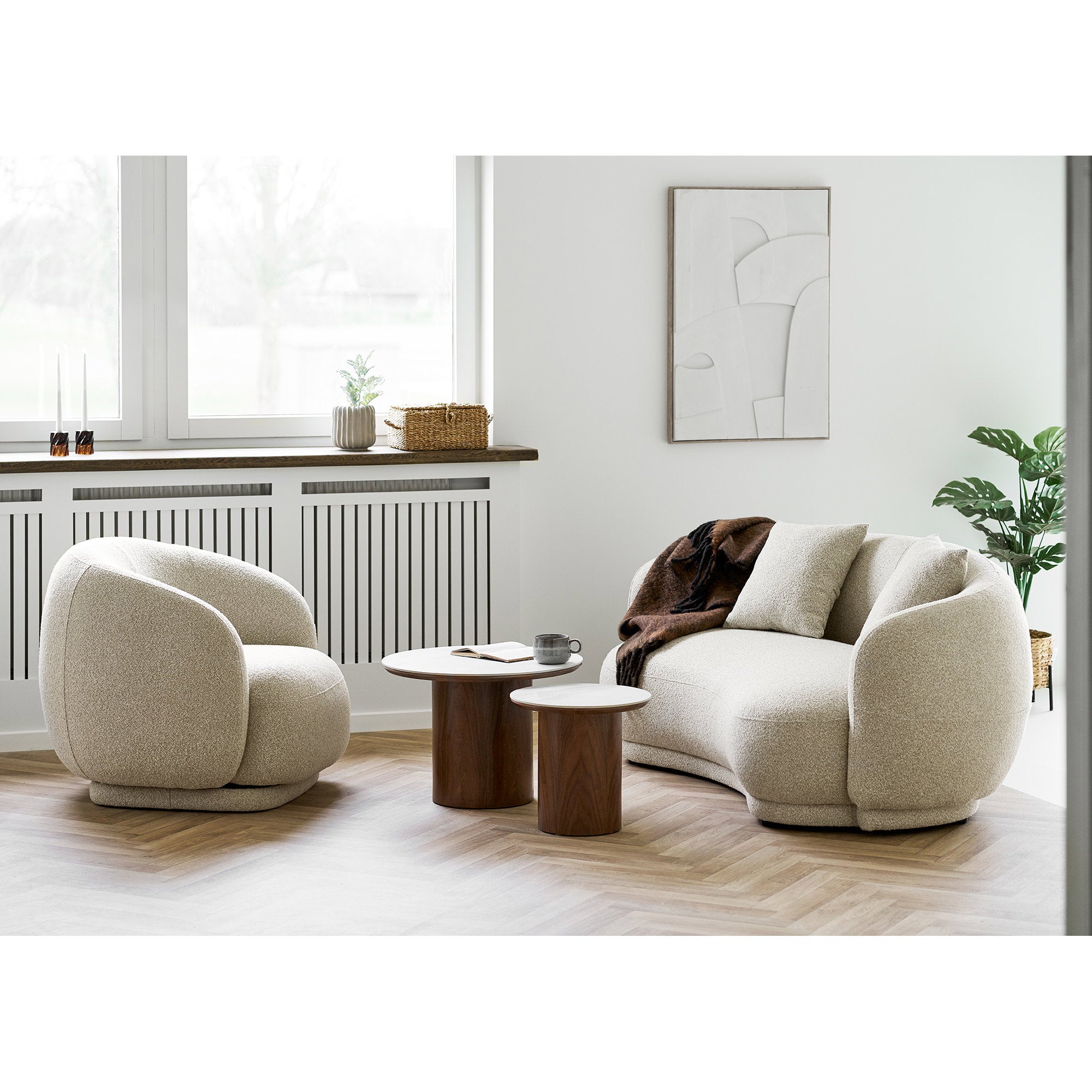Noli salontafel, ceramic table top/ash veneer, white/dark brown ø60x42 cm